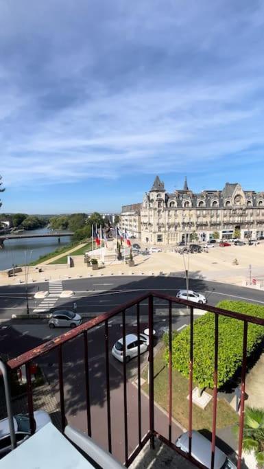 T1 Cocooning A L'Hotel De Ville Charleville-Mezieres Exterior foto